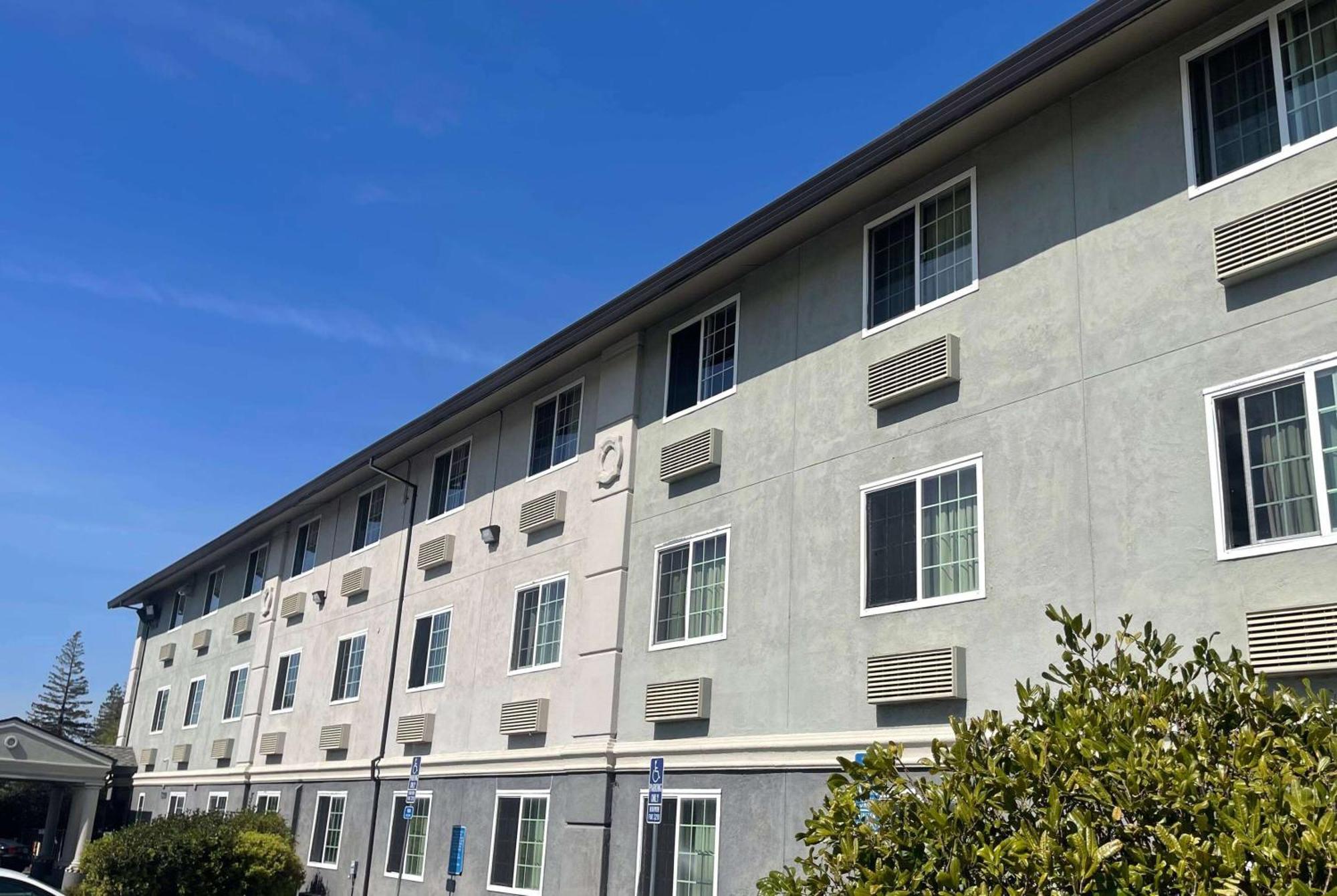 Super 8 By Wyndham Sacramento/Florin Rd Freeport Exterior foto