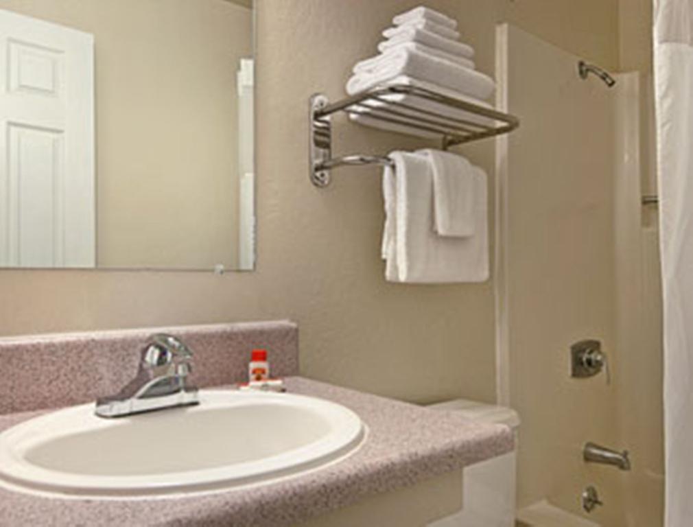 Super 8 By Wyndham Sacramento/Florin Rd Freeport Quarto foto