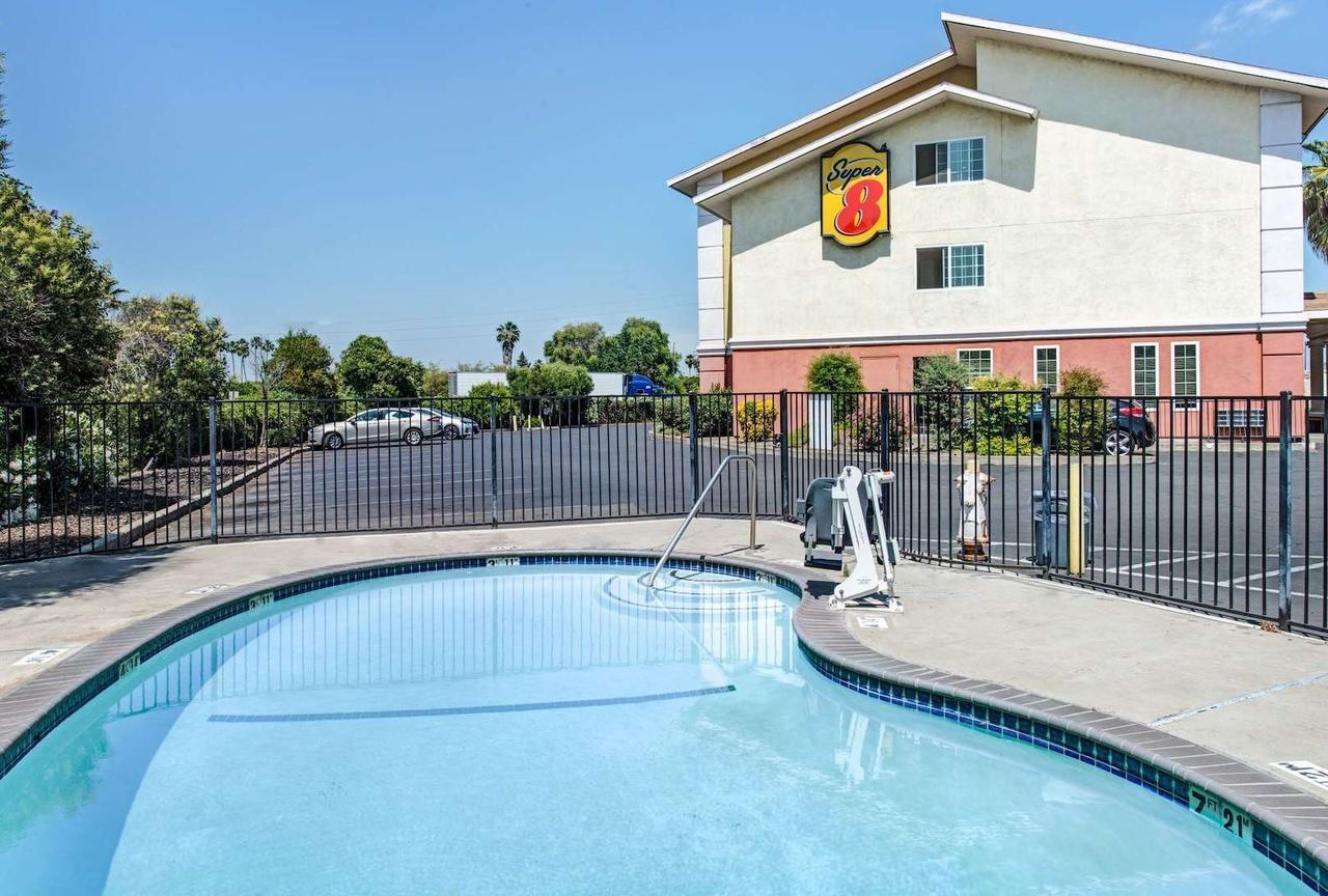 Super 8 By Wyndham Sacramento/Florin Rd Freeport Exterior foto